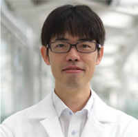 白衣写真（正方形）.pngのサムネイル画像