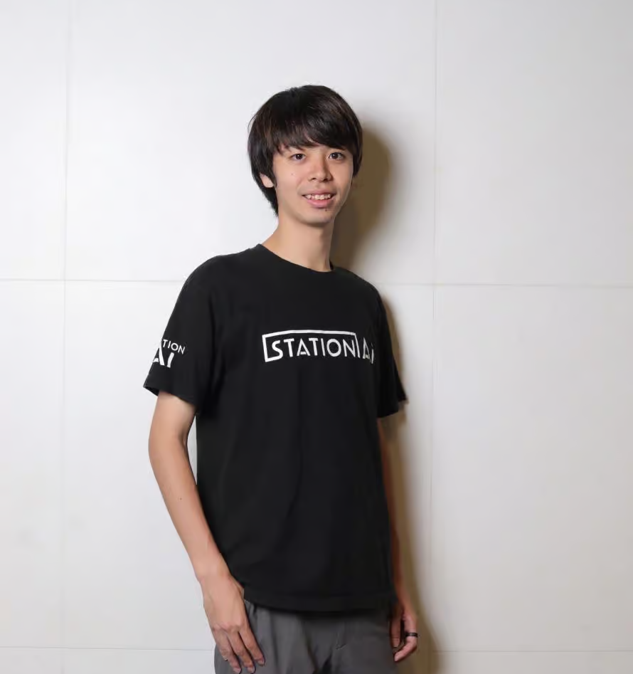 篠田 周作 氏.png
