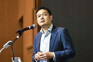 【300ピクセル】tomoyoshi koyanagi.jpg