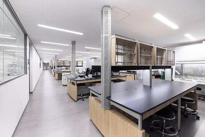 ベースラボ内観_670×446.jpg