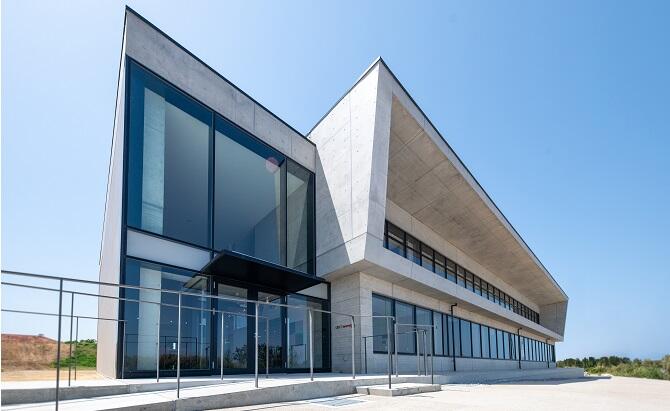 外観_OIST Incubator_670×411.jpg