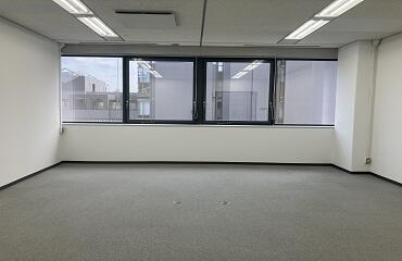 1号館511号室