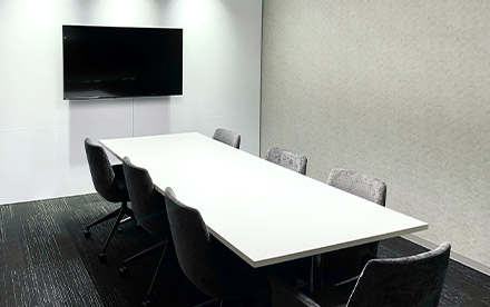 ビジネスラウンジ内会議室